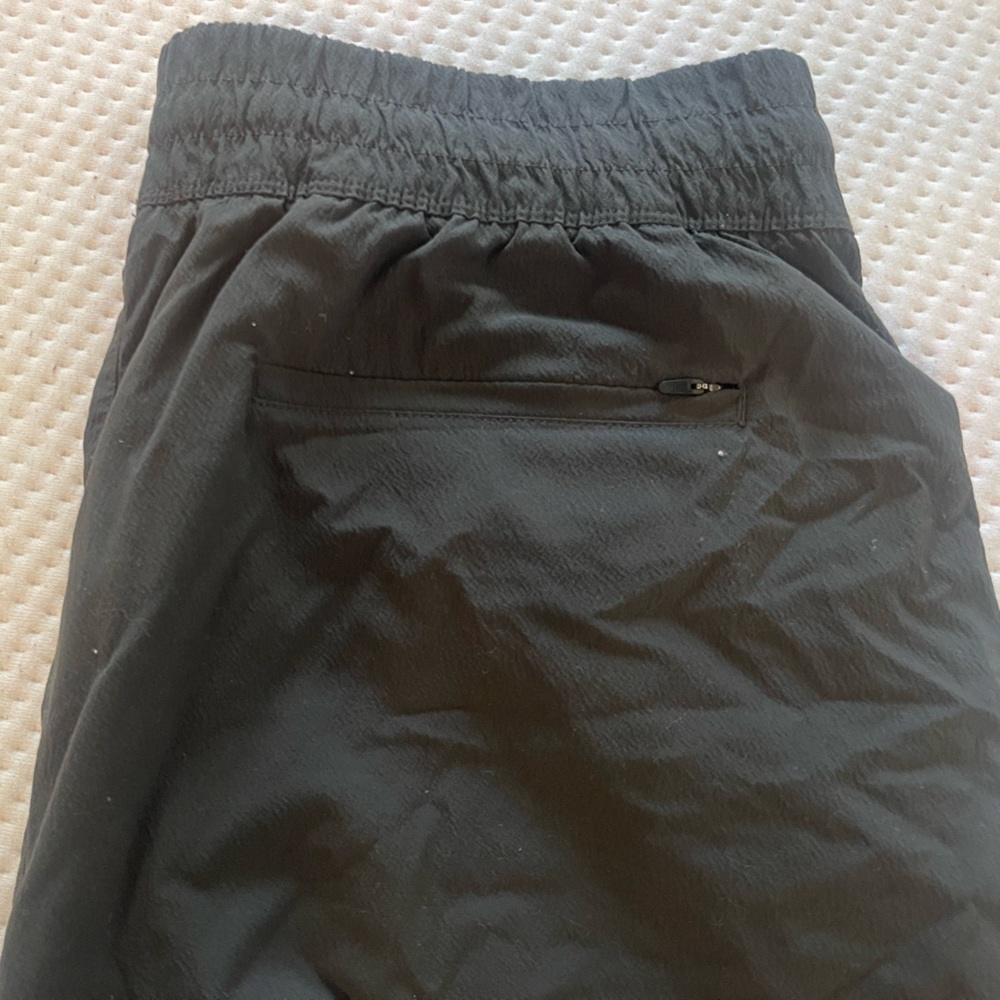 REÍ hiking/athletic shorts